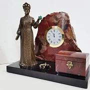 Подарочные часы «Хозяйка Медной горы» с яшмой и долеритом — фотография 2