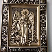 На память: Резная икона Ангел Хранитель — фотография 1