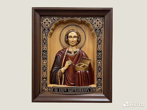 Икона резная из дерева Святой Целитель Пантелеймон в подарок