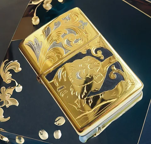 Сувенирная зажигалка Zippo "Хищник" — красивый подарок