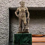 Ручная работа: Бронзовая статуэтка «Шахтёр с отбойным молотком» на подставке — фотография 1