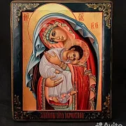 Богоматерь "Защитница сирых и убогих" Икона дерево — красивый подарок — фотография 3