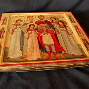 Икона Царственных Страстотерпцев "Семья Романовых" в подарок — фотография 4